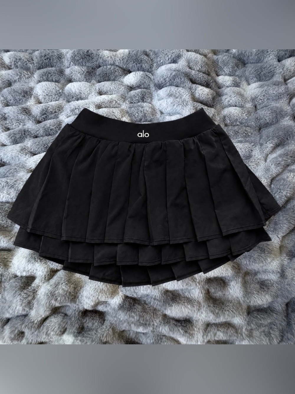 Alo Yoga Black Pleated Tennis Skirt